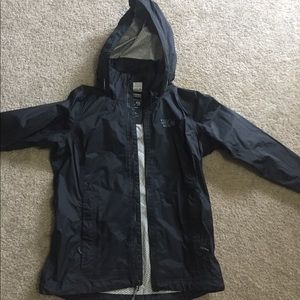 rain jacket/ windbreaker